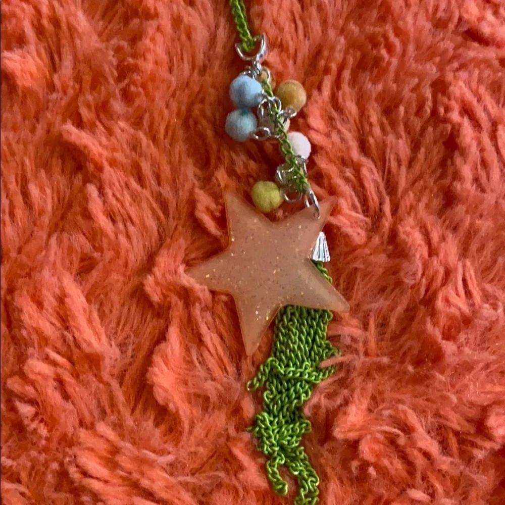 New without tags Tween Necklace